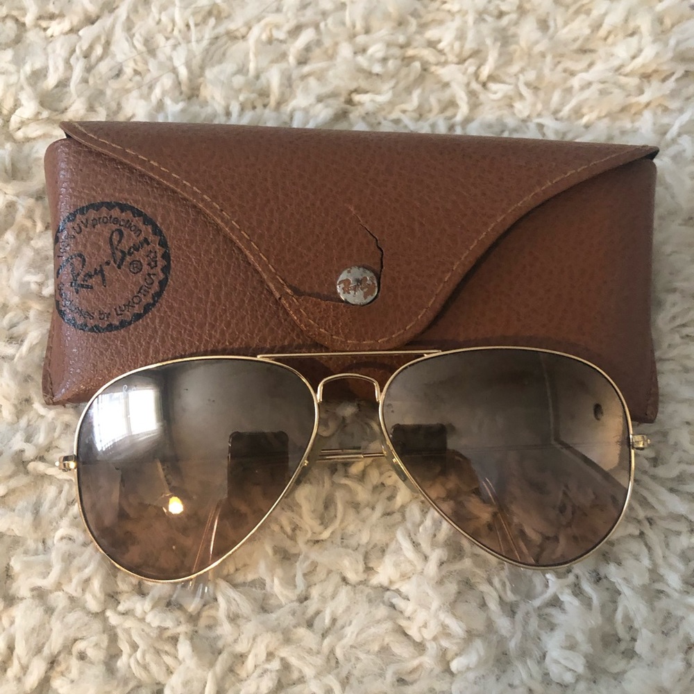 Gold aviator RAYBANS